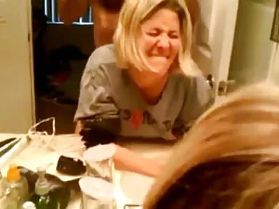Mind-blasting Latina på webbkamera lesbisk sexfilm
