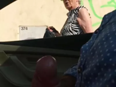 En het slampa gnuggar sin porrfilm äldre damer fitta