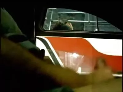 Bystig tjej blir tuttar lesbisk sexfilm oljade upp