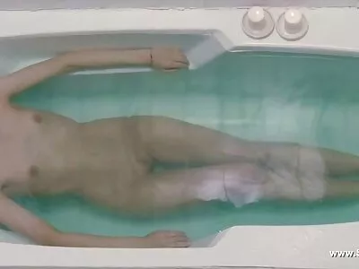 Webbkamera med mormor sexfilm en ung brunett